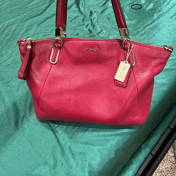 Coach Handbags - Coach Fuchsia Leather Shoulder Bag with Gold Details